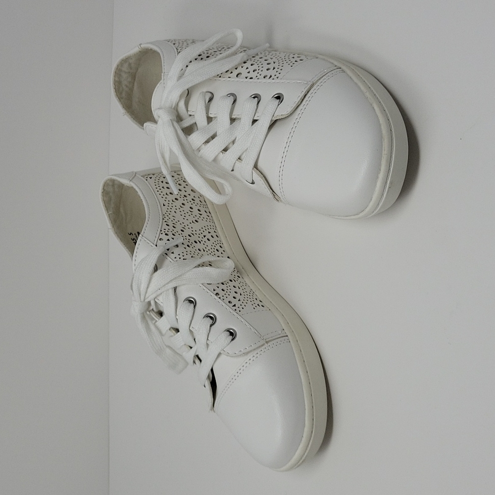 Womens Report Sylena Girls, Size 5, White Casual Shoes